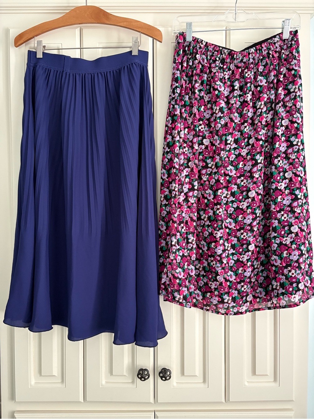 J. Crew Bundle of 2 Long Midi Skirts Pull On Solid Pleated Flowy Floral Size 8/M - Picture 2 of 12